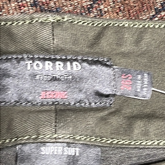 Torrid SuperSoft Stretch High-Rise Jeggings Olive Green Plus-Size 26S - Picture 11 of 13